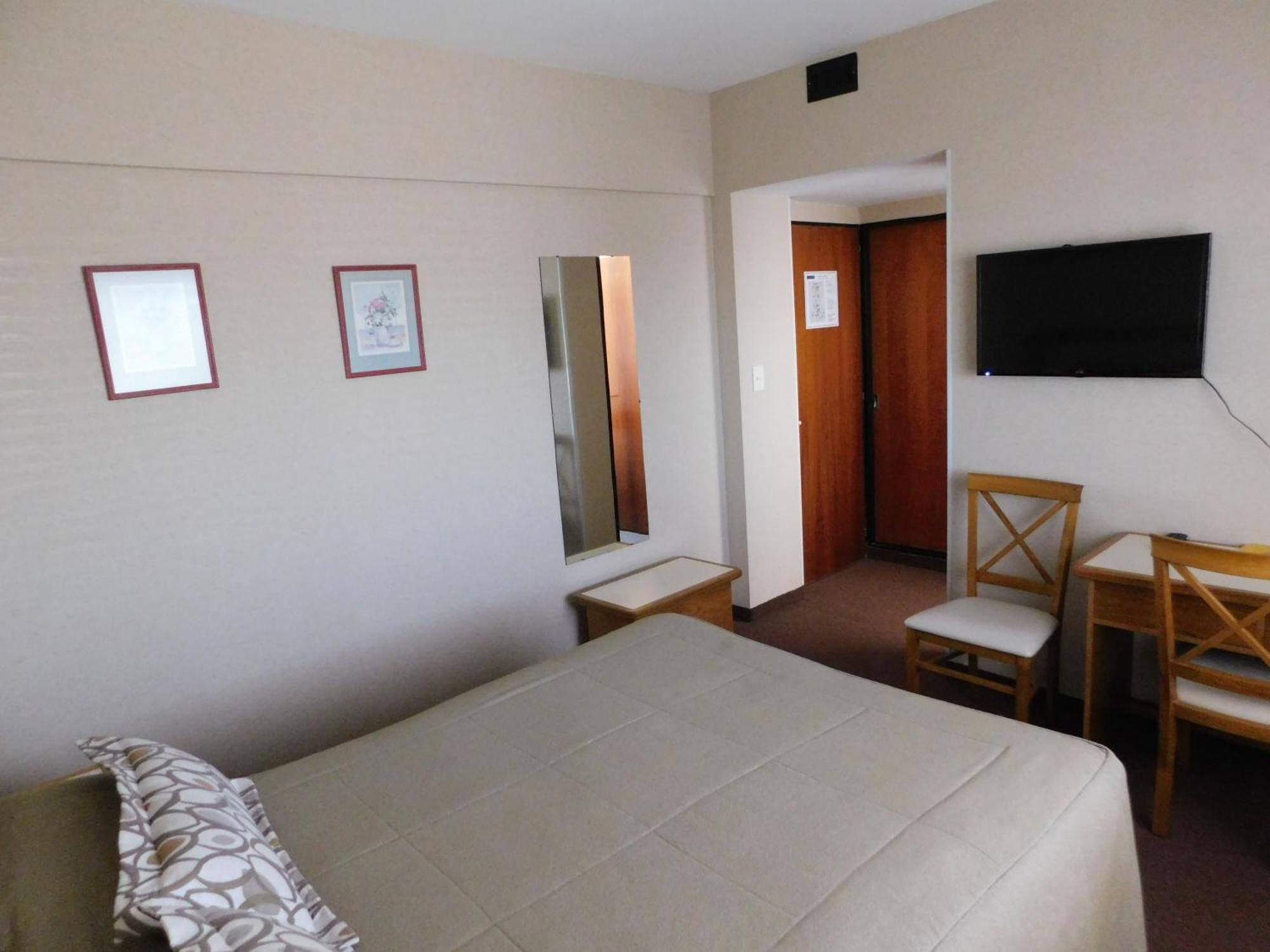 Hotel Libertador Trelew Exterior photo